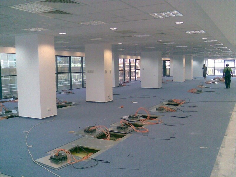 Tehnician instalari retele in spatii birouri/ industriale, centre de date