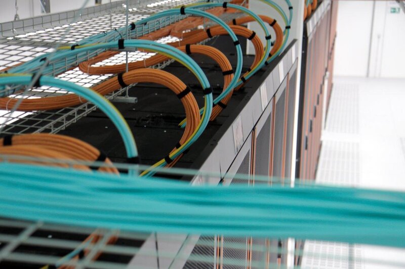 Tehnician instalari retele in spatii birouri/ industriale, centre de date
