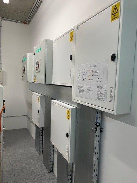 Tehnician instalari retele in spatii birouri/ industriale, centre de date
